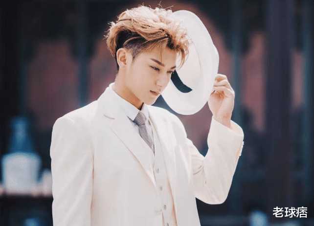 黄子韬|真实的黄子韬,让娱乐圈内多少顶流都自愧不如,谁能做到像他这样