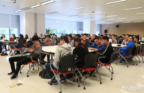 华为|硕士毕业入职华为上研所，待过两个部门，说一下自己在华为的亲身感受