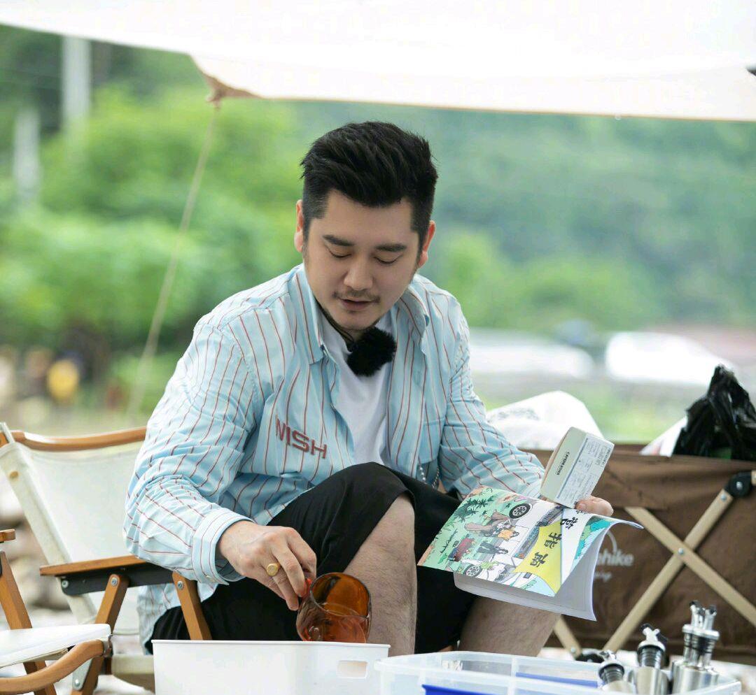 赵丽颖|王一博怂恿钱枫游泳：一个不断暗示，一个不为所动，能达成共识吗