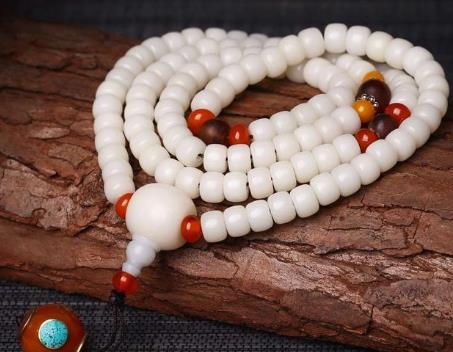 文玩|这几种文玩，不用保养都能起包浆！