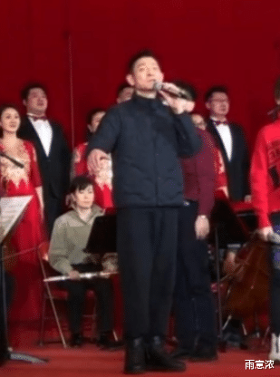 香港|刘德华在内地拍戏心系香港，录视频帮加油，还被曝给西安捐2000万