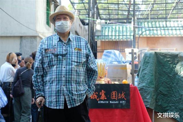 洪金宝|69岁洪金宝暴瘦！拄拐杖复出拍打戏　亲回谭咏麟桃色风波