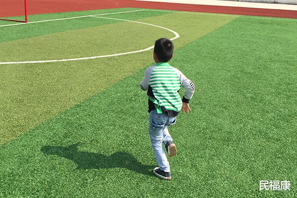 运动|人到中年，一打篮球就觉得膝盖疼，怎么回事？如何保护膝关节？