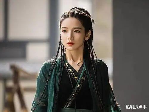 香蜜沉沉烬如霜|嘉行太耽误人了，她因《香蜜》被记住，如今却在小网剧给爱豆作配