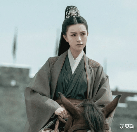 文咏珊|曾被称“最丑王语嫣”,如今用两部作品蜕变了,成12月最红的艺人