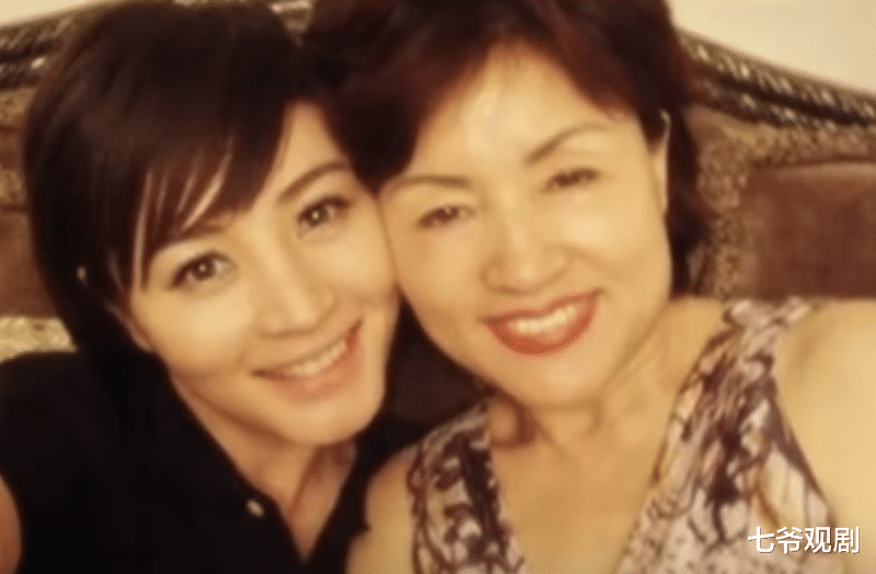 clc|和母亲断绝关系9年，金惠秀住上安乐窝，坐稳忠武路错过了结婚