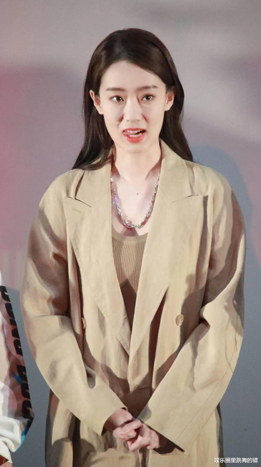 范冰冰|范冰冰事件3年后，半个娱乐圈都在避嫌，只有她不离不弃仍晒合照