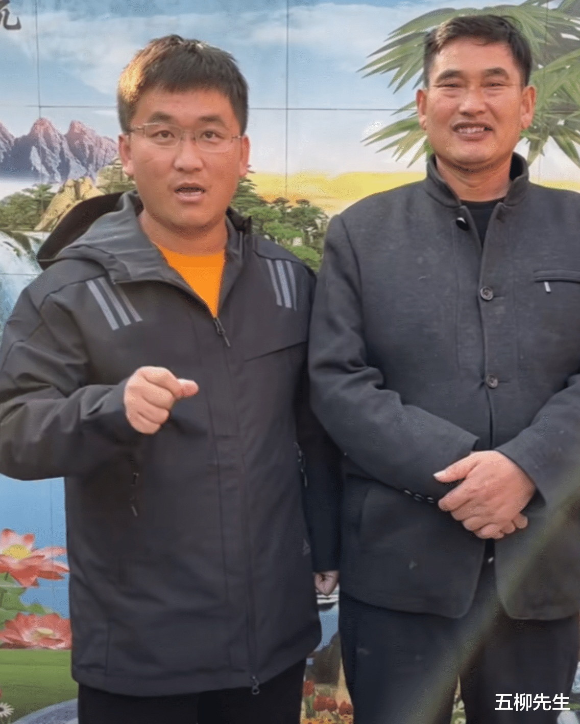 姜涛|梦幻联动！姜涛笑神空降朱楼村，与大衣哥朱之文相谈甚欢一见如故