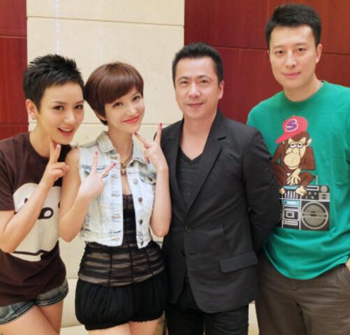 李晓峰|合作冯小刚、郭德纲，搭档何炅，知名主持李晓峰的迷糊演艺路