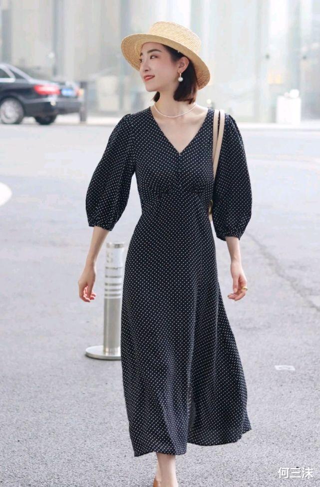 何三沫|精致女人怎么能少得了连衣裙穿搭呢？优雅的穿搭风格，会很有气质