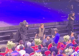 刘谦|蹭热度还是有话说？李云迪出事，刘谦时隔8年回应春晚“找力宏”