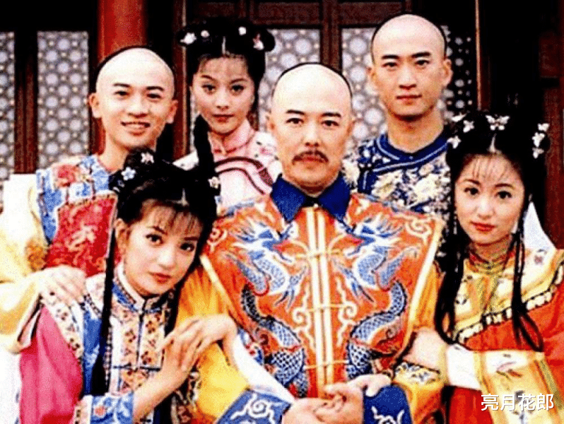 小燕子|《还珠格格》：以前认为小燕子做得对，现在发现她毁了杜小姐一生