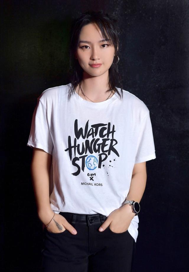 长沙|周笔畅整容成功，大方承认：本想照着杨幂整，结果整完却像刘诗诗