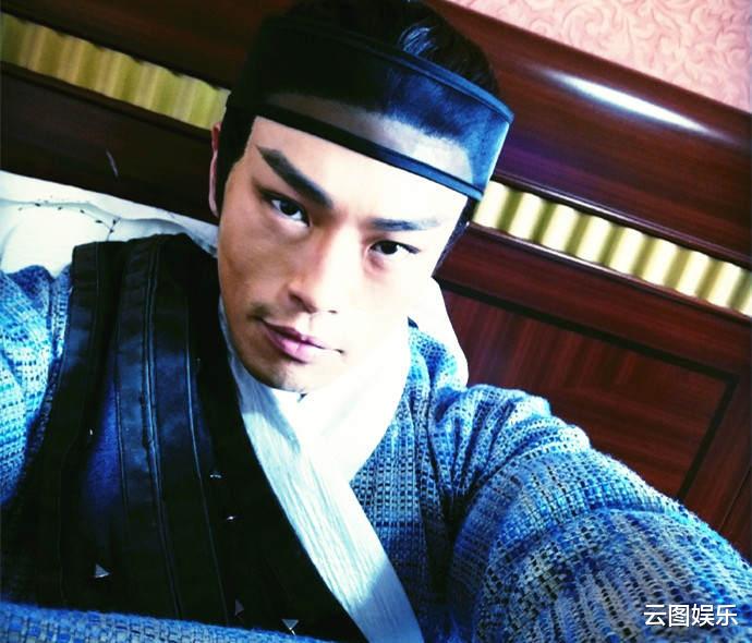 唐奕聪|41岁男星演出期间猝死！倒地1小时妻子毫无察觉，以为他在表演