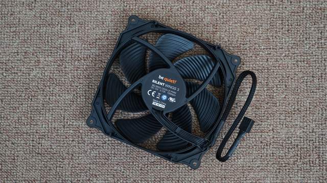 显卡|显卡太贵买不起？用AMD 5700G打造了一台能玩暗黑二重制版的ITX主机