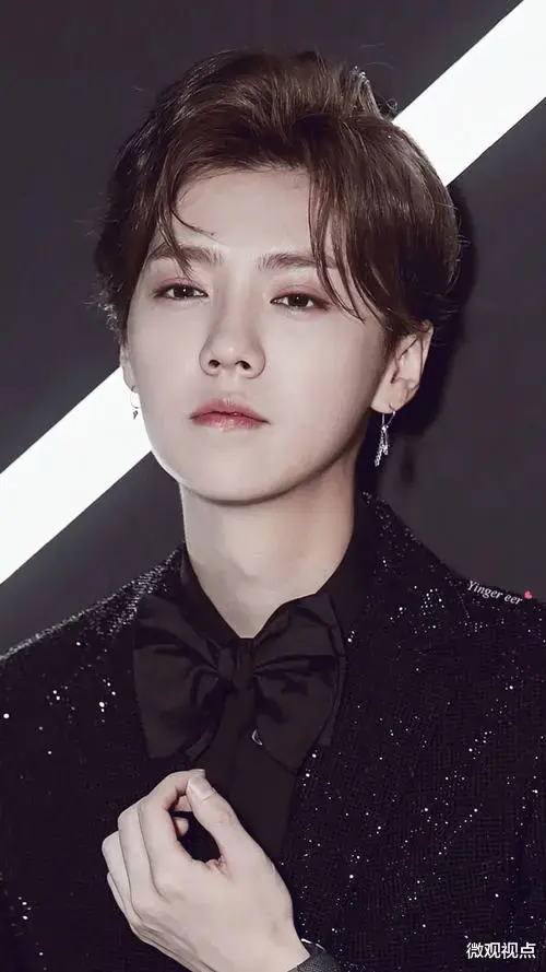 鹿晗|男明星化妆可以忍受，但鹿晗做美甲真是受不了，没有一点阳刚之气