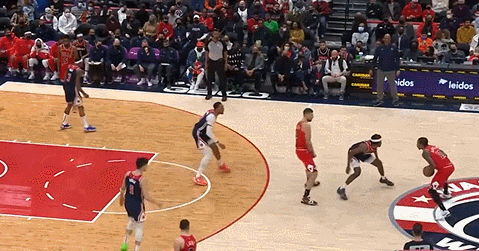 公牛隊|歷史首人！德羅贊背靠背絕殺無敵，但公牛存在一隱患！不解決就無法爭冠？