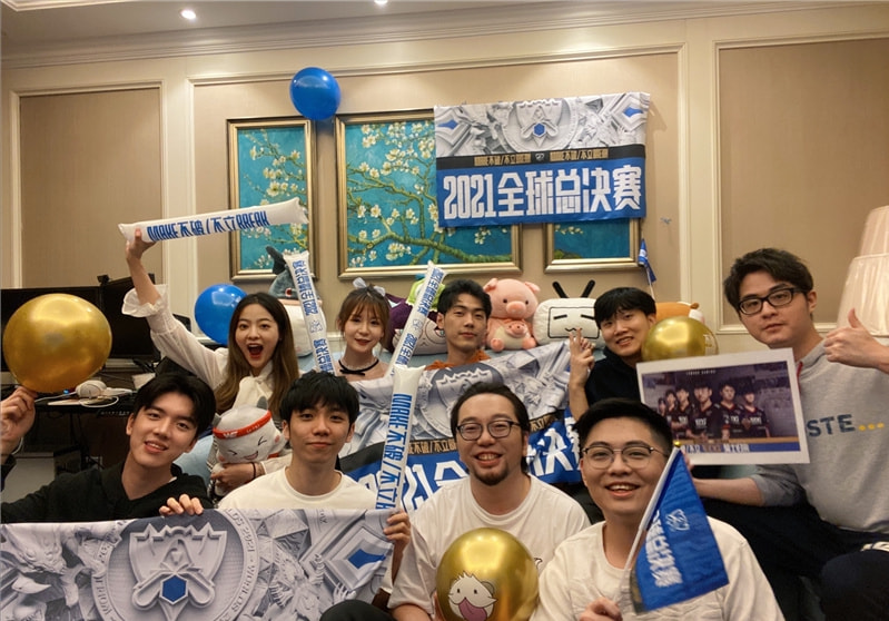 pdd|LOL大事件：LGD韦神重回赛场，官方解说长毛辞职，PDD候选名人堂