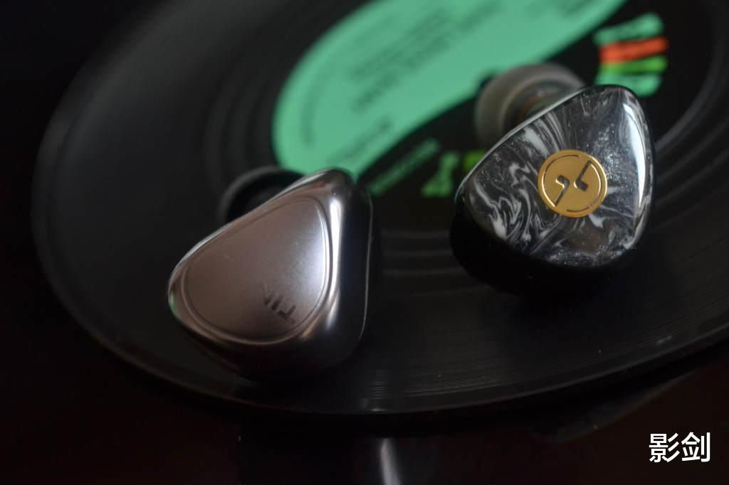 |2022年遇到的第一條聲音水準遠超定價的耳塞 TinHiFi T3 Plus