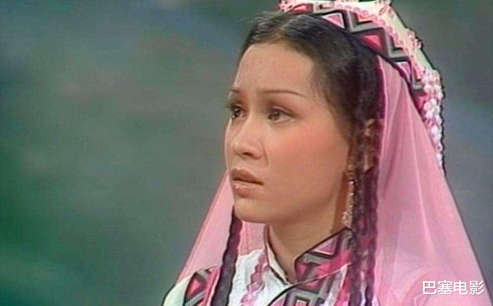 异域|别硬演“异域美人”，有人翩翩起舞一眼万年，有的还是把脸遮上吧