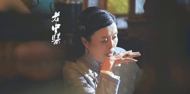 肖浩飞白|丁嘉丽：两婚两离，4次堕胎，遭孙红雷“抛弃”后皈依佛门