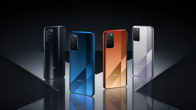 芯片|华为千元新机上架，鸿蒙OS+麒麟芯片，网友：荣耀X10表现更出色