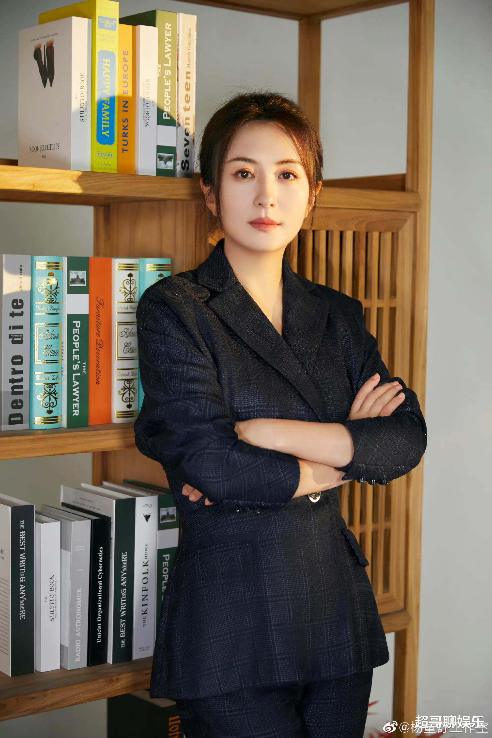 杨童舒|有一种美叫杨童舒，温柔了岁月的美，年过40的她依旧如少女