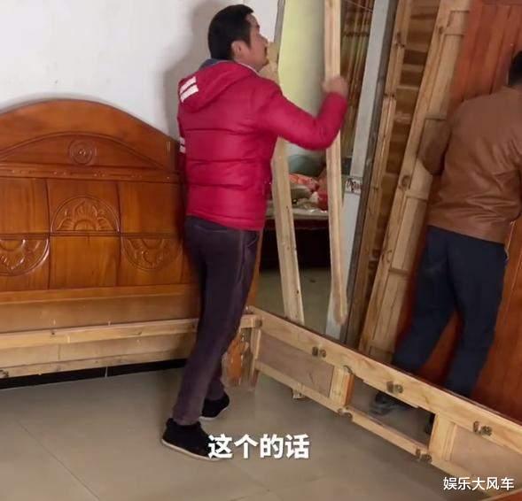 |牛爱芳夫妇搬进3层洋房，养的牛全部不知所踪，网友：租约到期了