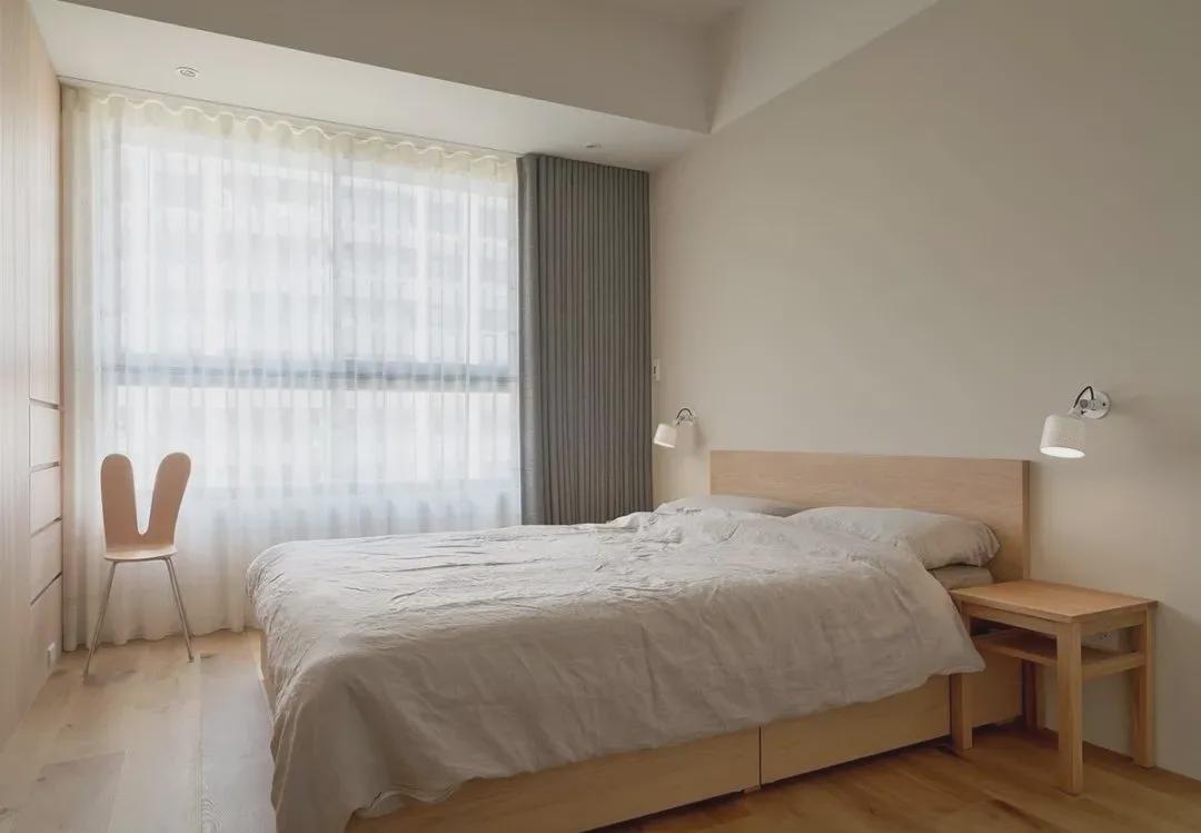 102㎡小黑屋,开窗“借”光,变身日式咖啡馆般的家!温暖复古…