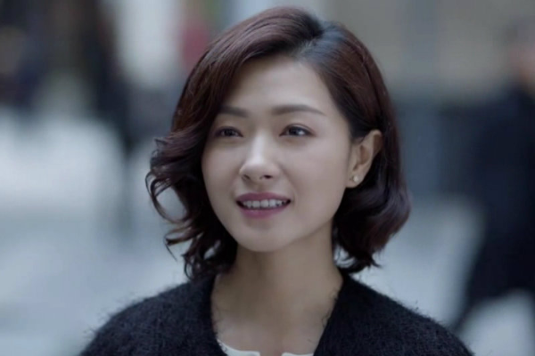 道恩·强森|39岁万茜出演白流苏，旗袍装魅力十足，网友：已经迫不及待了