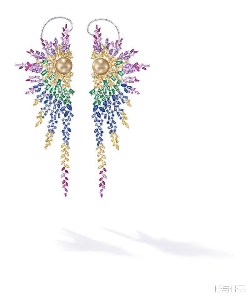 仟与仟寻 今年耳环怎么买？没有穿耳洞也能轻松驾驭耳骨夹，明星网红都在戴