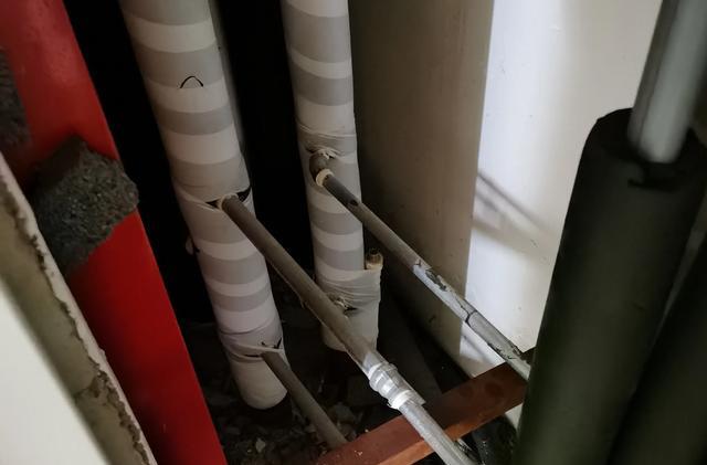 供水压力8公斤,水泵装在负2层,6层及以上要安装减压阀吗?