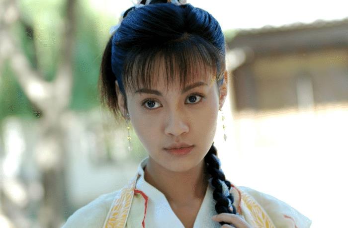 江玉燕|那个“把全剧杀得只剩下片名的女人”，带给我童年阴影，持续至今