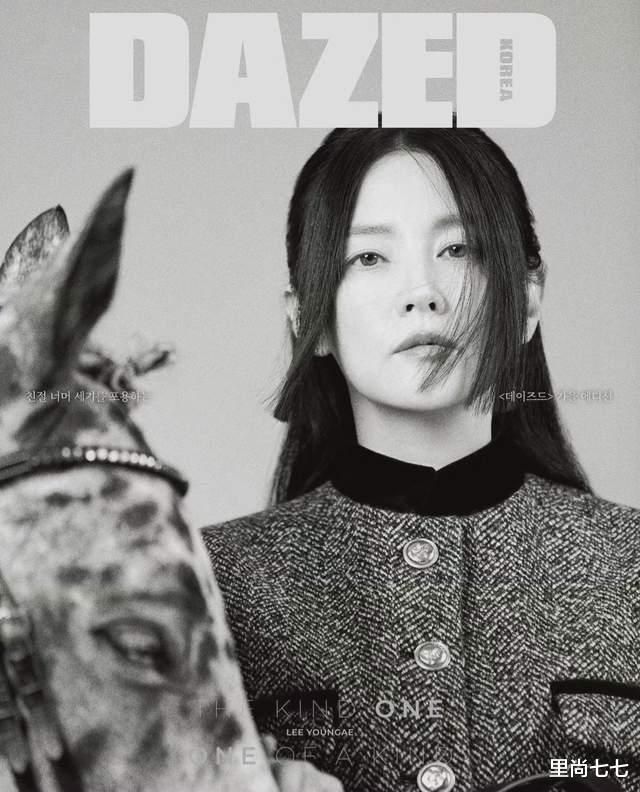 发型|李英爱罕见换发型!首次剪一刀切变“自由女神”,穿Gucci却翻车