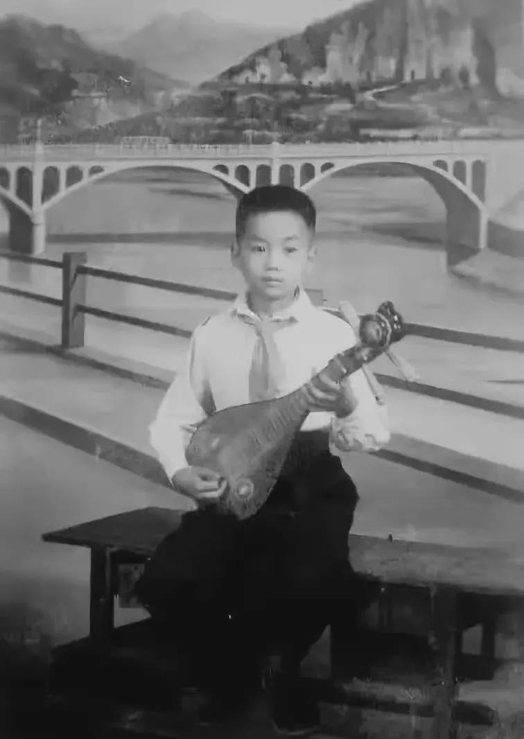 方锦龙|沉寂40年，他终于火出圈了