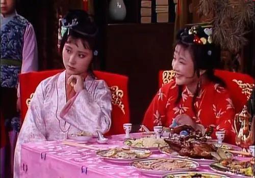 陈小纭|杨幂官宣喜讯后，遭陈小纭手撕爆料：好狠一女的！