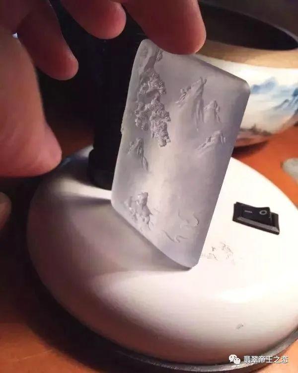 翡翠|翡翠市场“同质化”现象严重，商家做好这几点才有出路！