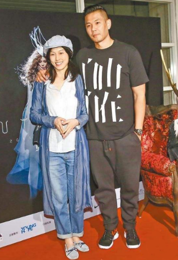 李靓蕾|黑人夫妇与王力宏关系被澄清，陈建州感谢李靓蕾：谢谢靓蕾帮忙