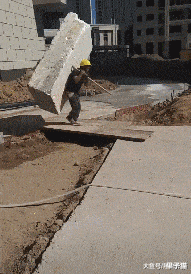 女主播 今天看直播，女主播的“xiong”掉了下来, 直播间瞬间炸开了锅。