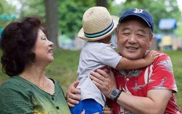 退休|首批丁克晚年无儿无孙，后半生很遭罪？真相很残酷，无非这两种