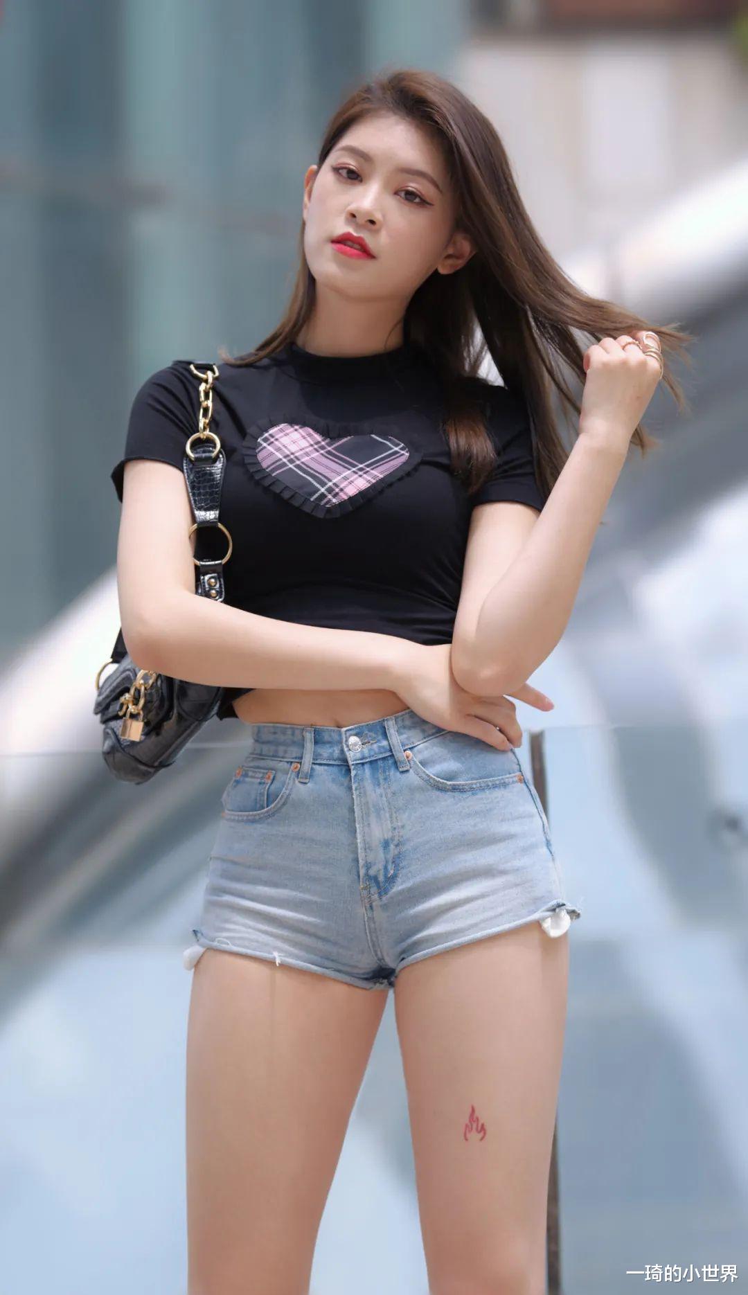 小姐姐|小姐姐大长腿太好看了吧，不去娱乐圈可惜了