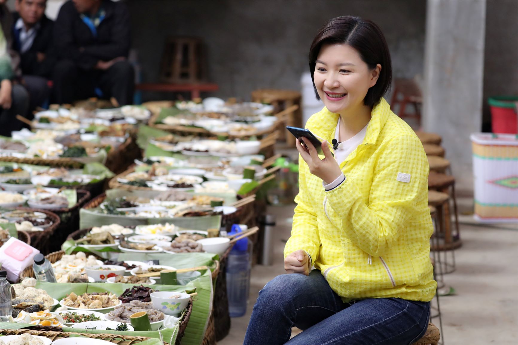 主持人|集体献媚庆生富豪！却让6位主持人集体翻车？程雷也未能幸免