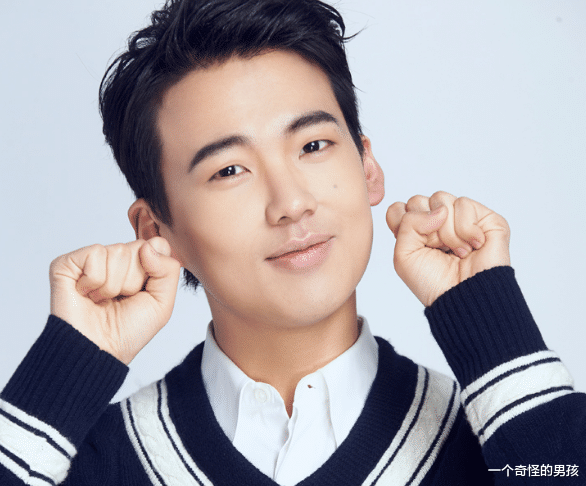 郭麒麟|郭麒麟被官宣分手，网友怒道：德云社少夫人，她不配！她是谁？