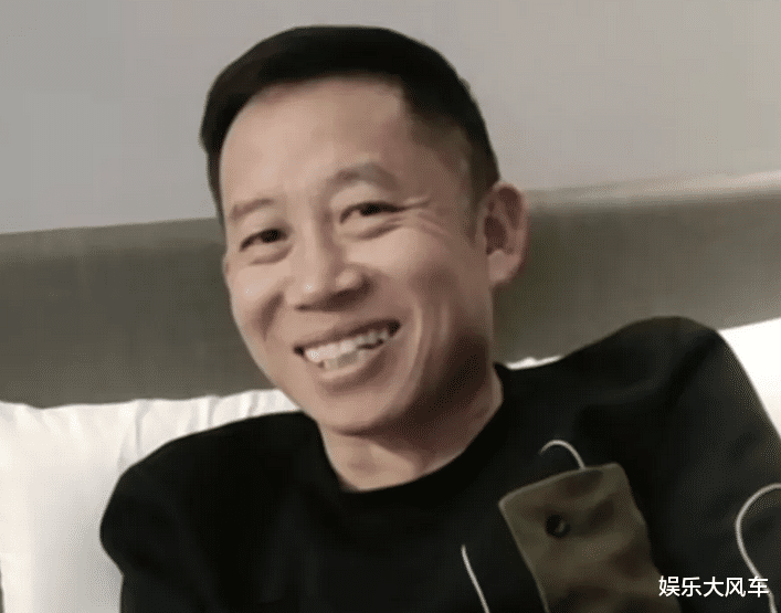 篮球|孙卓消失的14年，孙辉篮球、吉他、读书样样精通，孙卓轮滑都不会