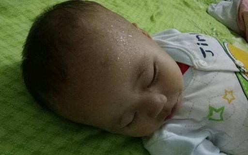 爱红烧肉|天再热也别这样开空调睡觉，费电还坑娃！不想让娃遭罪的家长看看