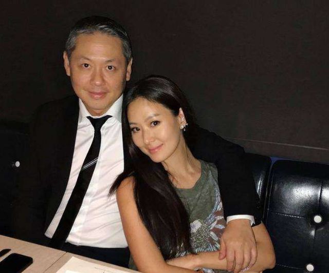 孙芸芸|14岁追大17岁60亿富豪，家族破产仍备受宠爱，如今把老公熬成爷爷