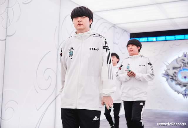 jiejie|韩媒2021年度最佳选手评选开始，五大提名选手公布，争议非常大！