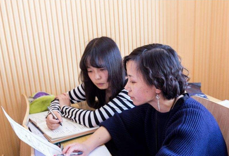 大学生|大学生迎来“坏消息”，多所高校学费要上涨，学生和家长心情复杂