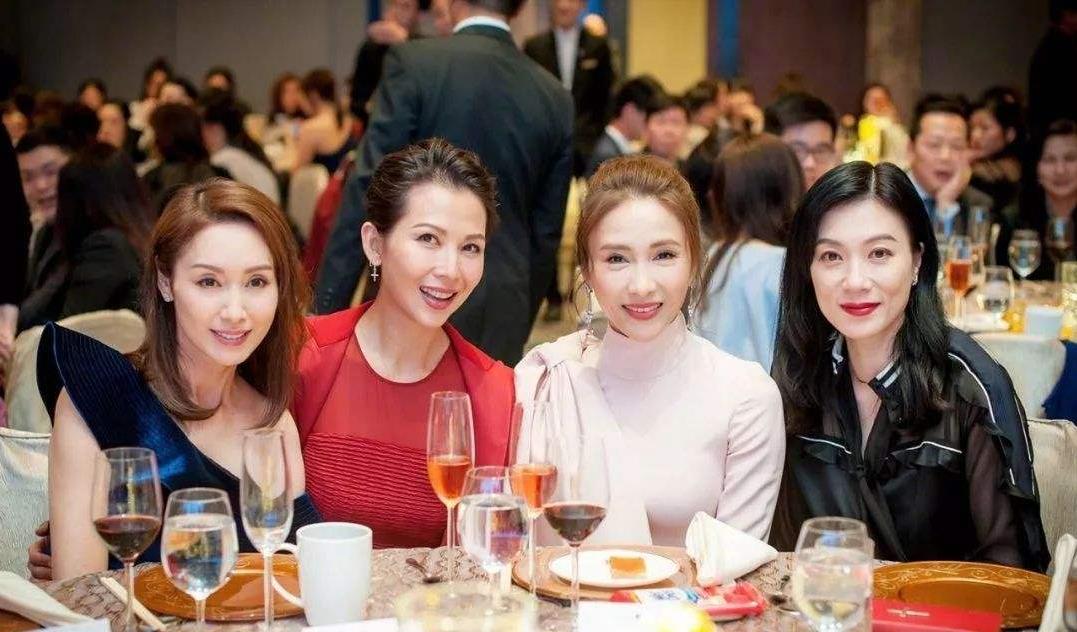 王君馨|14年合作到此结束，昔日TVB花旦转战内地，网友：聪明的选择！