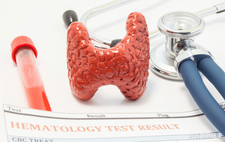 龚医生说健康|52岁大姐常吃“冰箱2食物”,甲状腺结节恶化,医生劝告:不要再贪吃